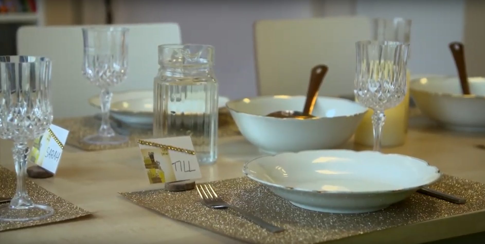 Der goldene Tisch plus